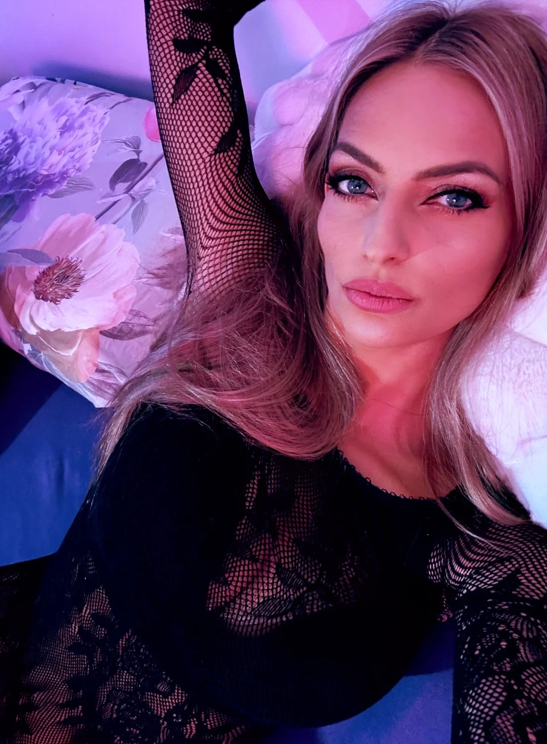 MILFs are the best sluts, want to know why main image