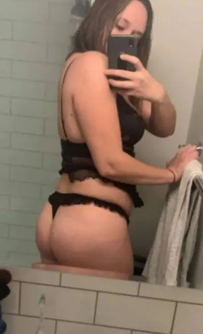 Amateur gf cover image