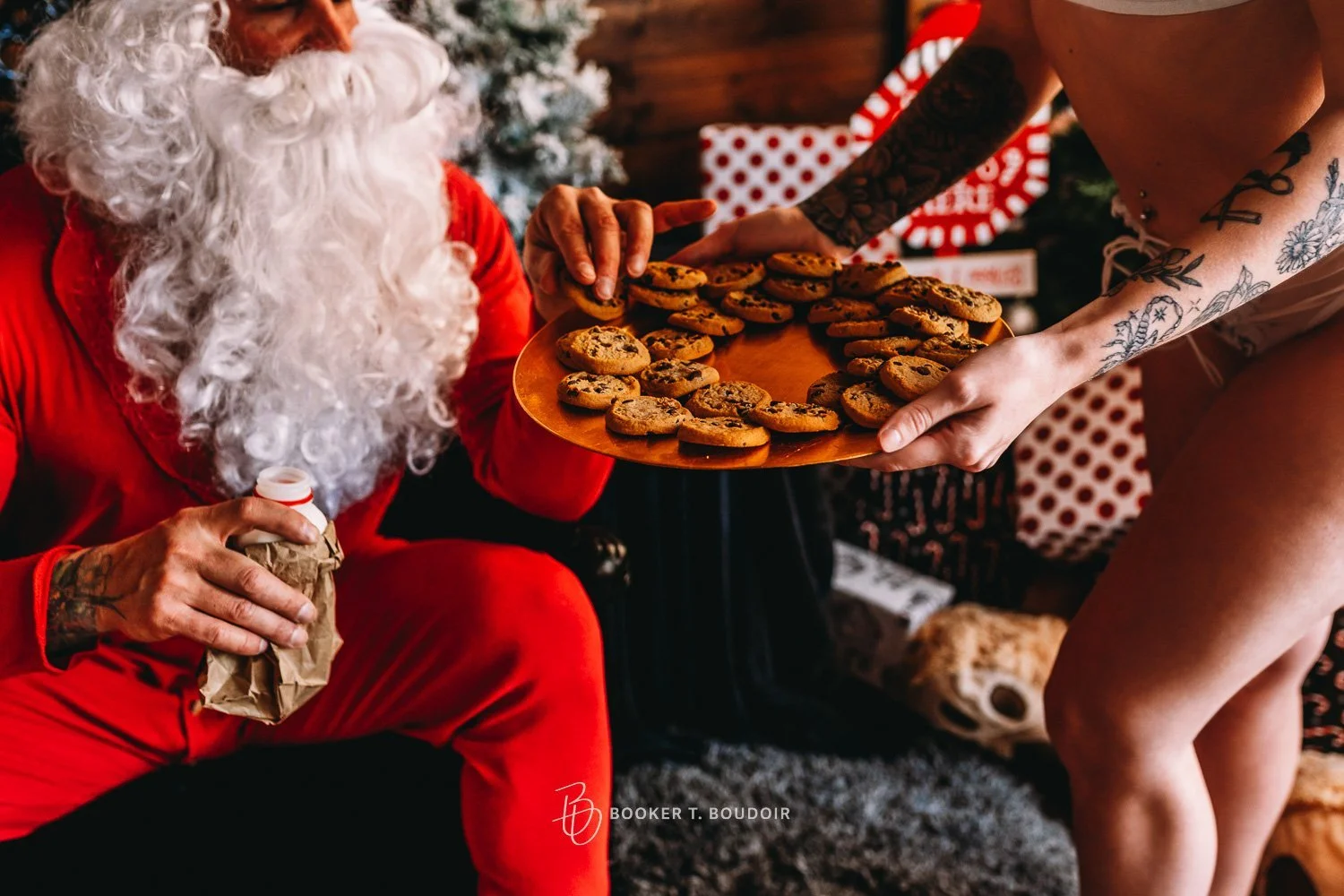 Eve is so on the naughty list boudoir image 9