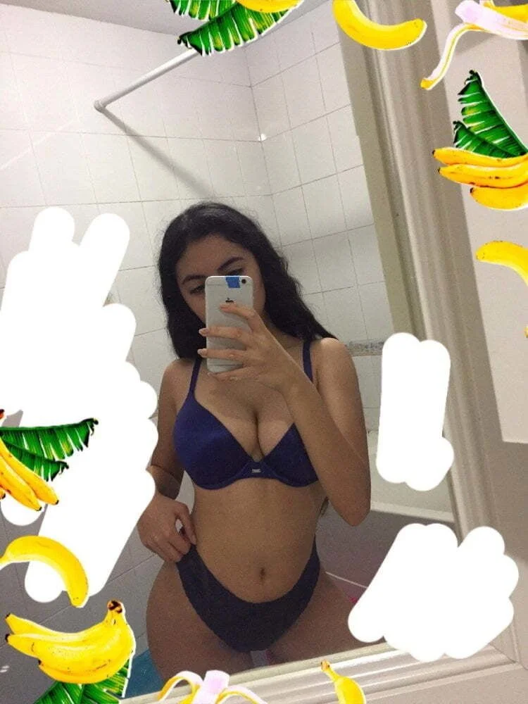 Novinha gostosa image 11