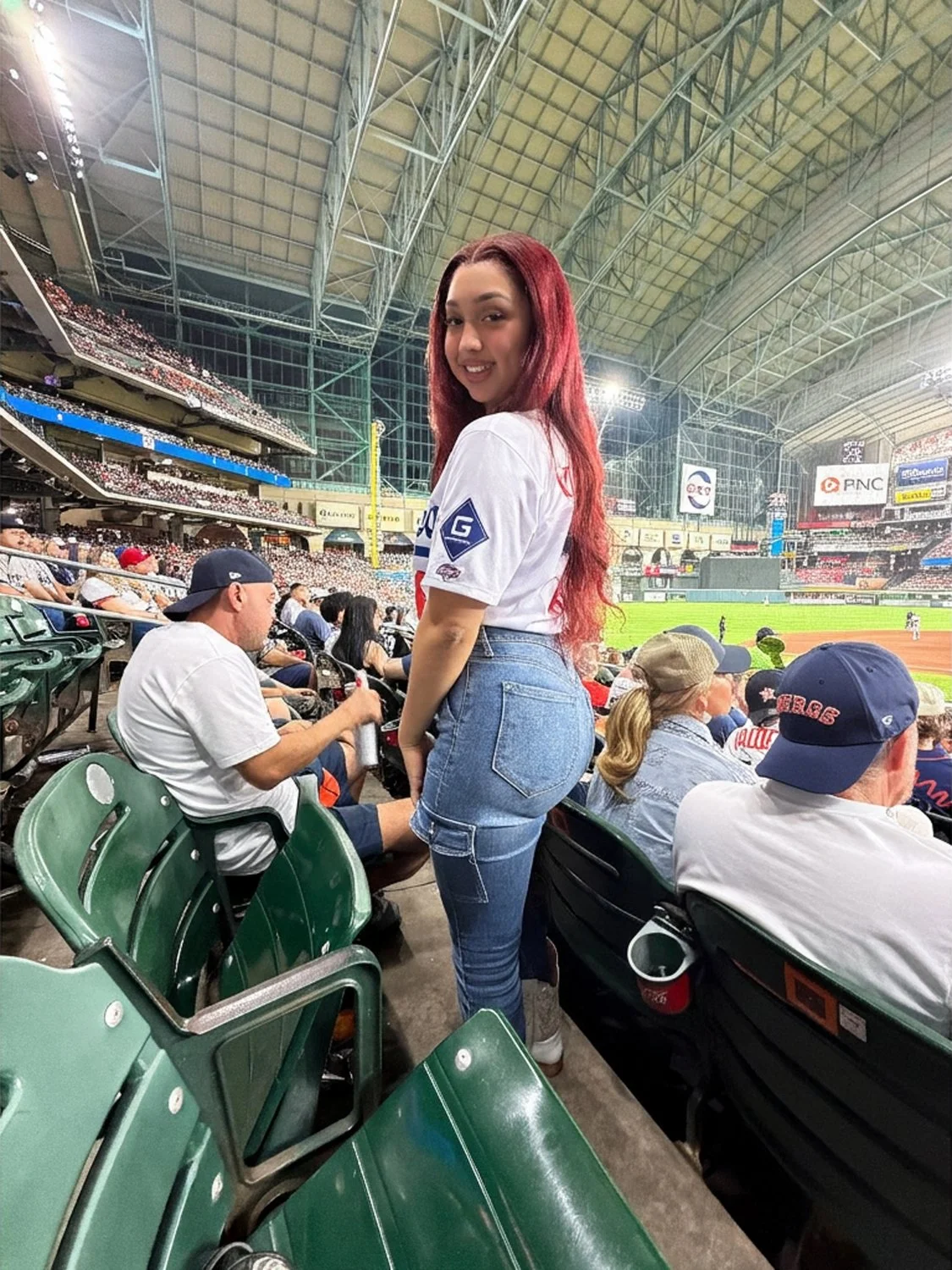 astros slut turned Dodger girl image 3