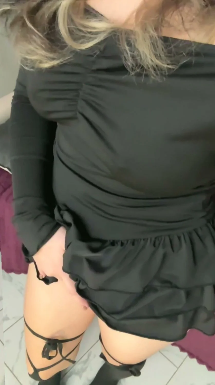🔞 hot round ass pussy grinding horny nude slut 🫦💦 My OF image 2