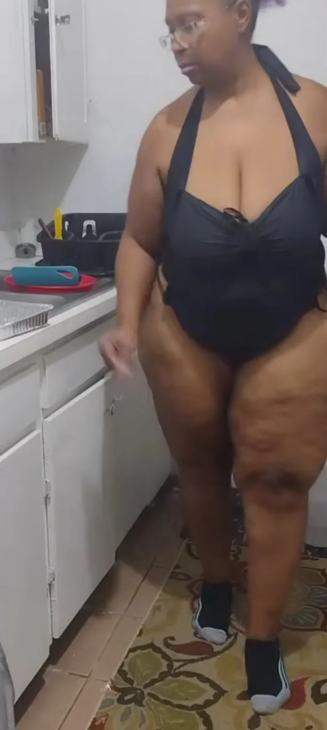 Nut buster fat ass stranger granny cooking in lingerie... image 3