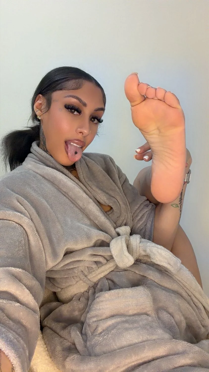 Sluts Back From The Dead 👱🏽‍♀️🧝🏻‍♀️🧟‍♀️ Part 8 image 4