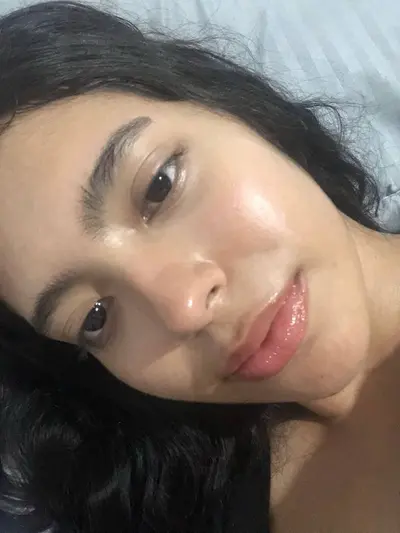 🥵 Laura putita 🤤 cover image