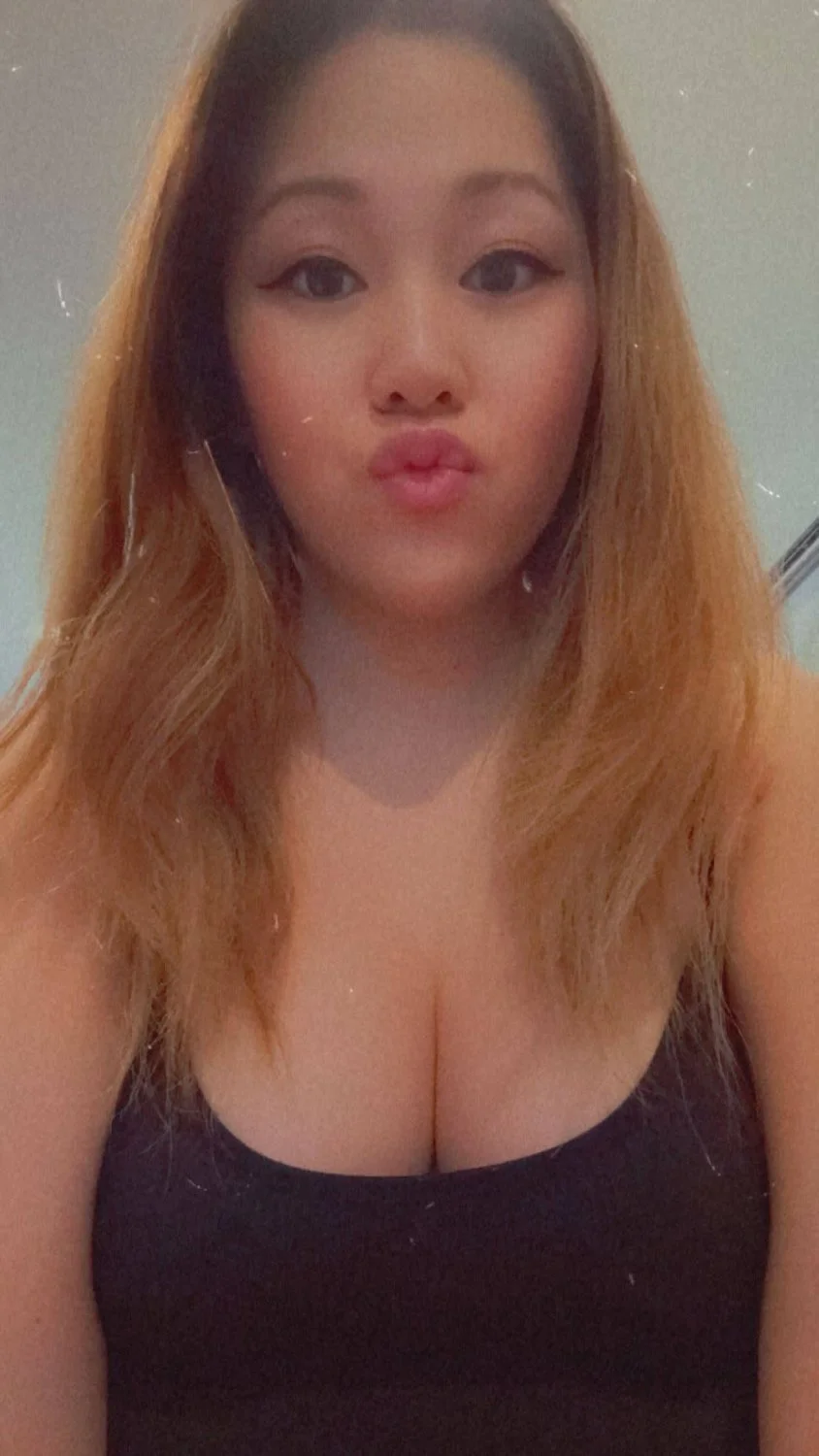 Sexy cute amateur Asian ABG loves cock image 19