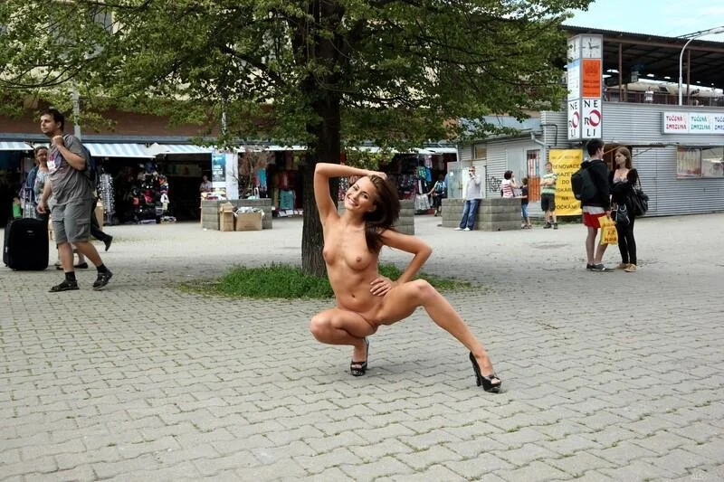 Only One Naked 10 image 15