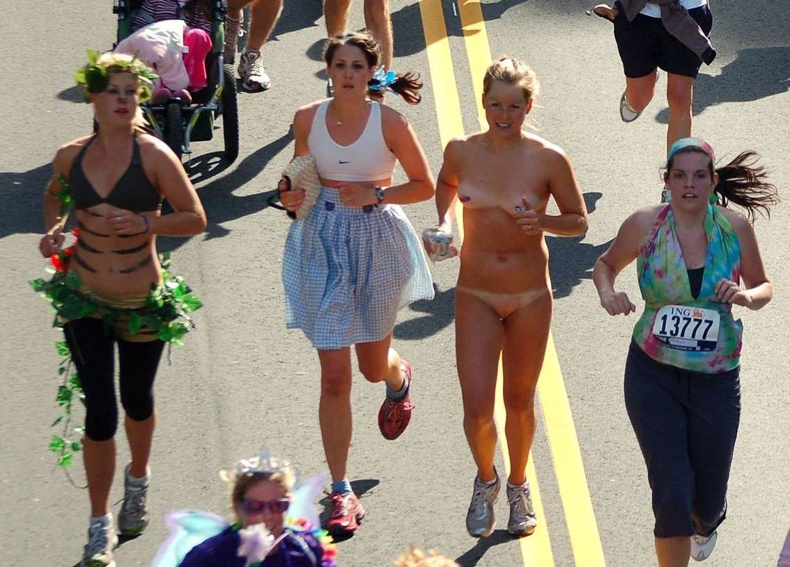 Only One Naked 10 image 26