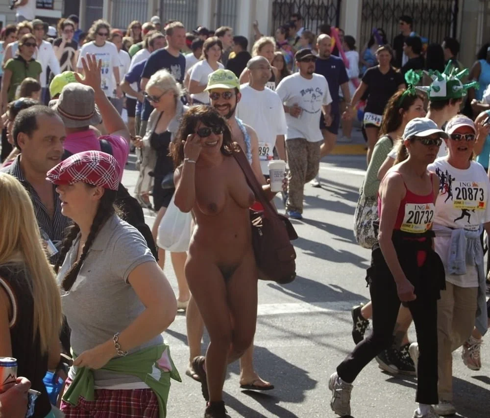 Only One Naked 10 image 34