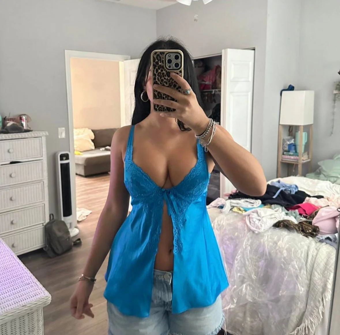 Insane build College Slut Ella E exposed pt.2 image 9