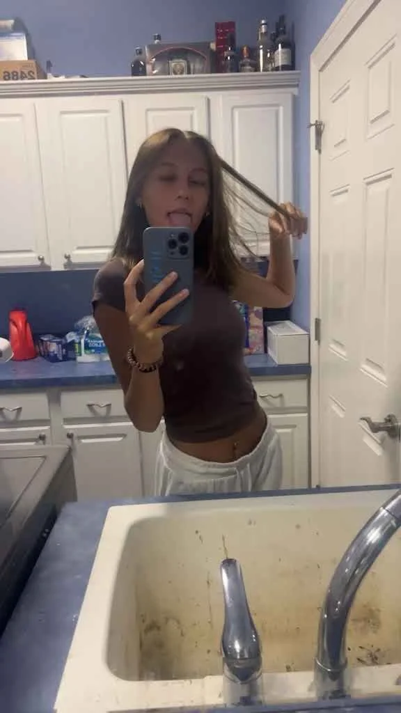 Gringa loirinha perdeu o celular no rio de janeiro e caiu na net image 4