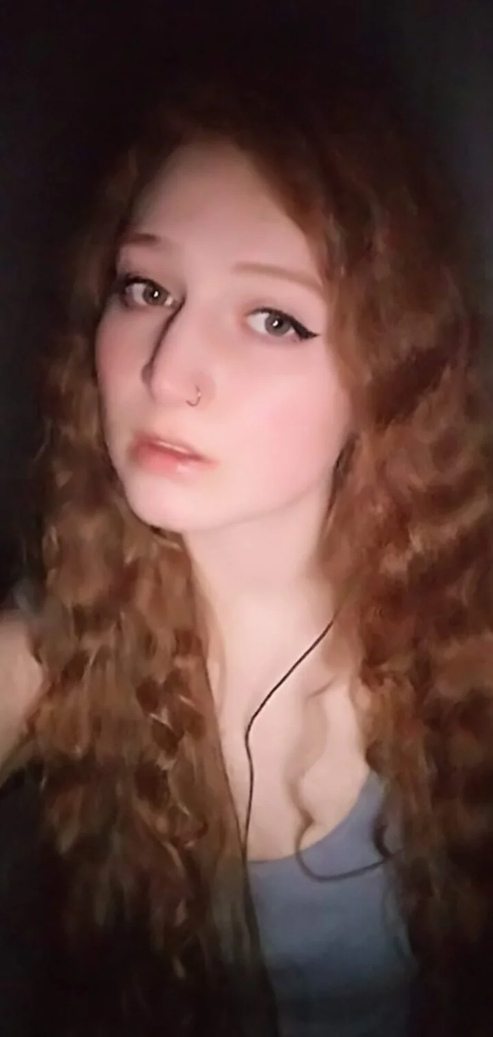 Redhead cos player image 8