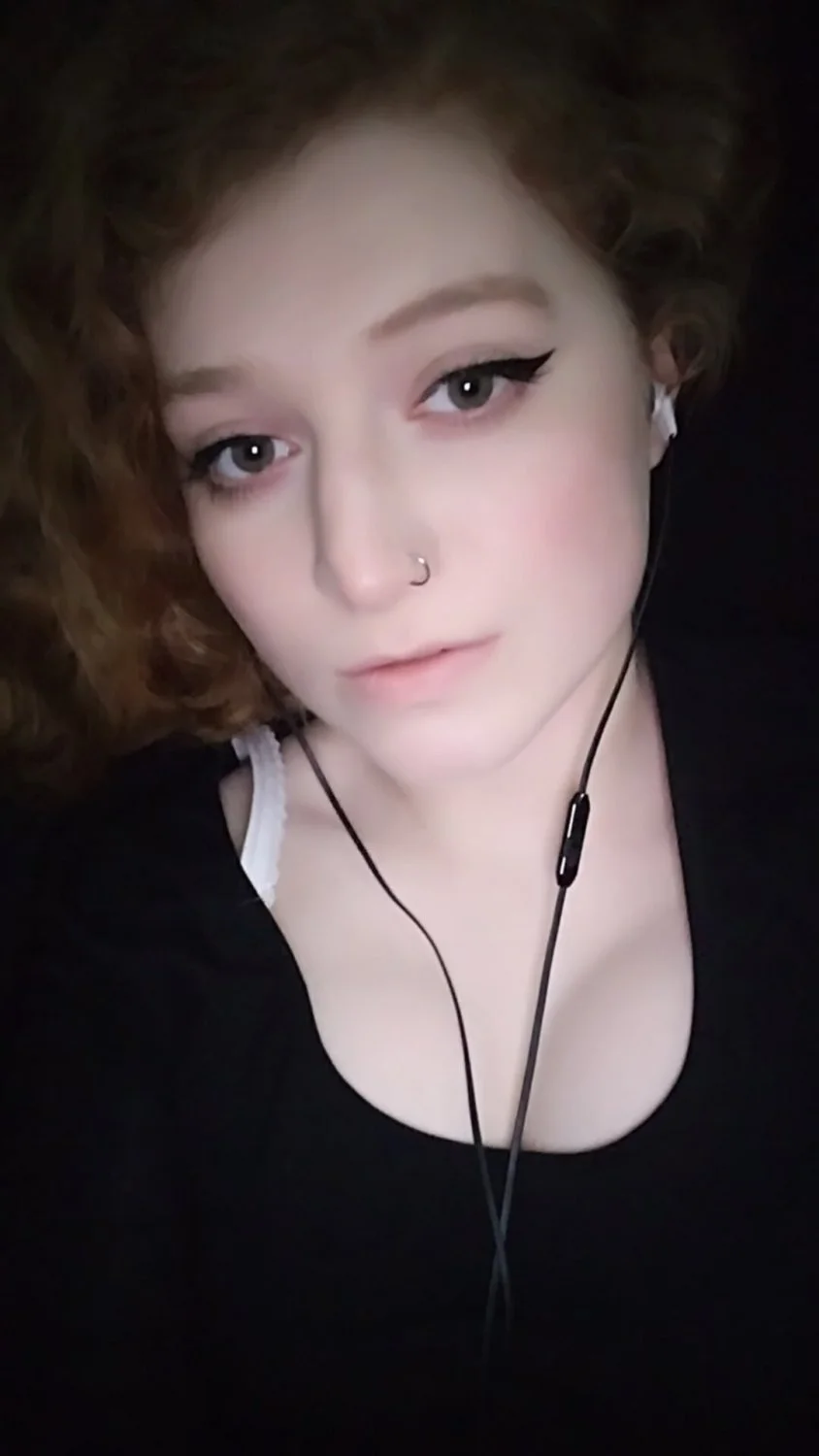 Redhead cos player image 9