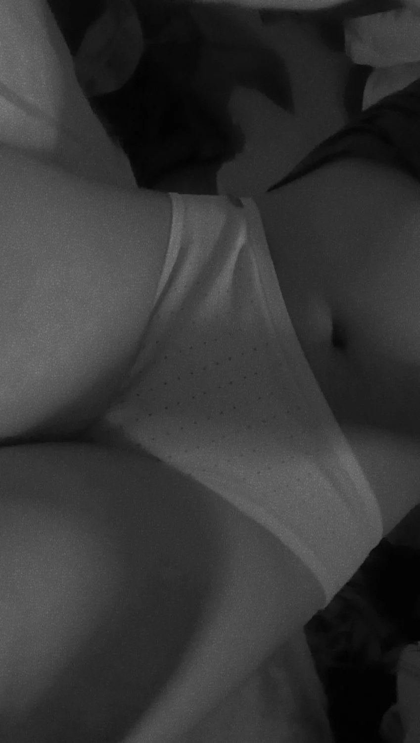 Girl shared an intimate pic with strangers and now regrets it. Too late, now they are here image 2