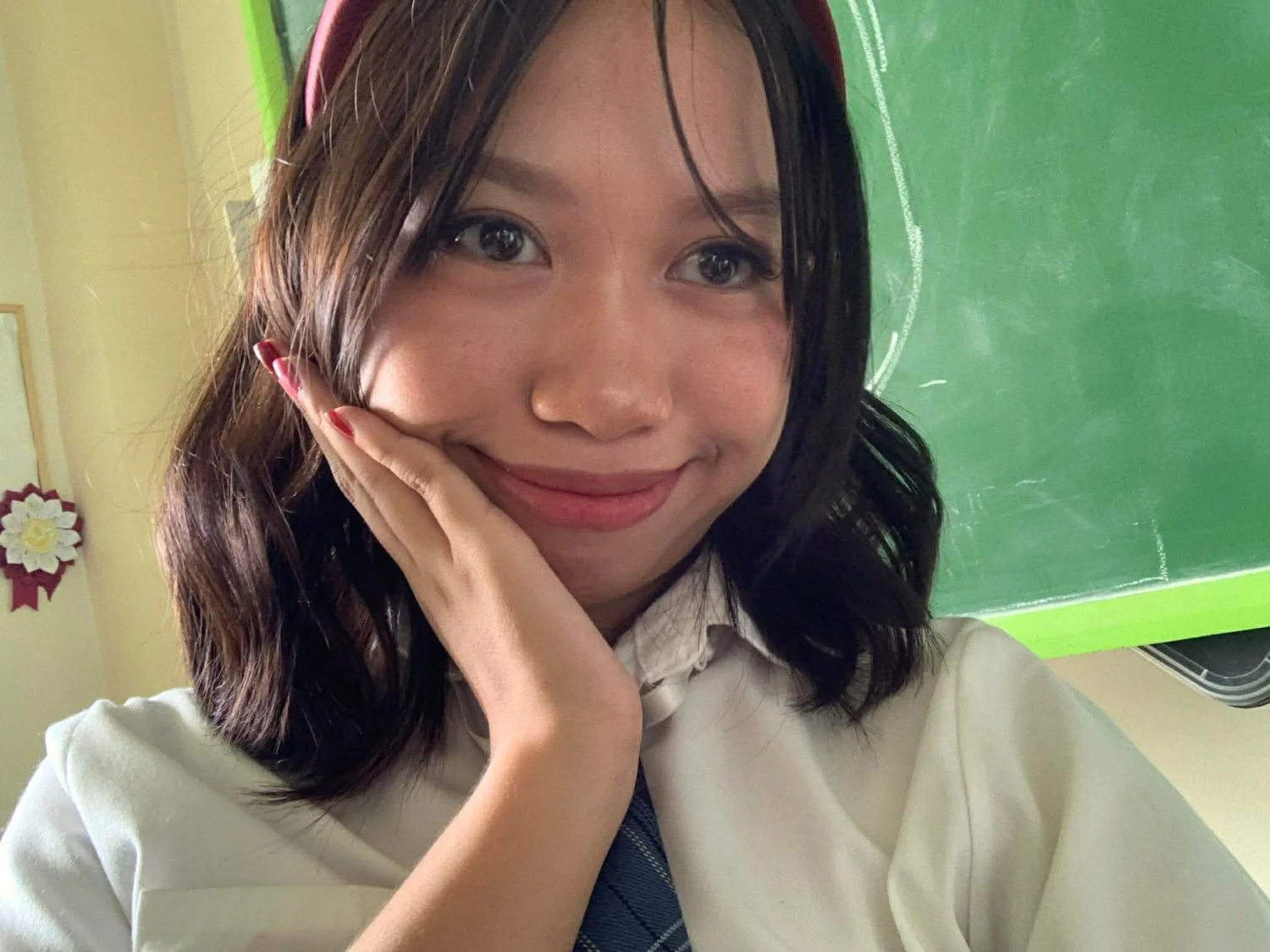 Slutty girls Rania and Frances 18yo, Philippines main image