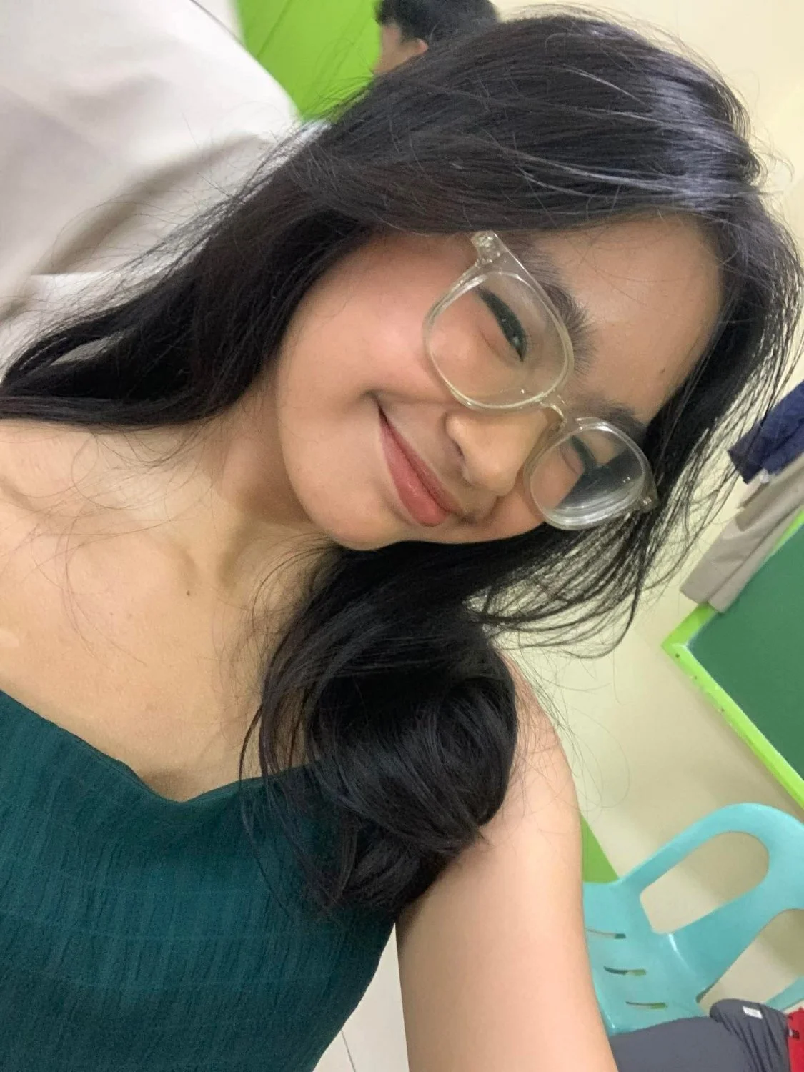 Slutty girls Rania and Frances 18yo, Philippines image 2