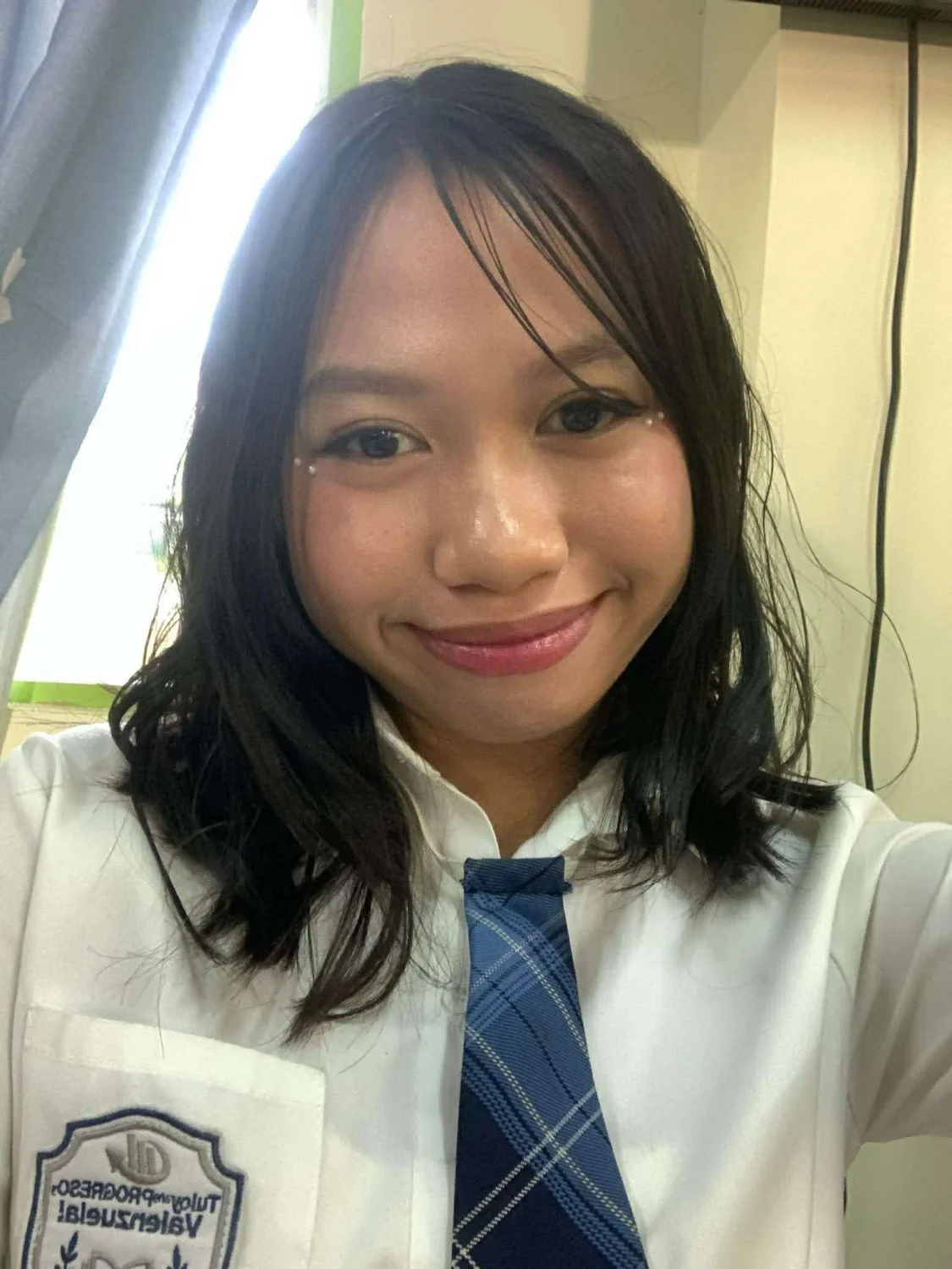 Slutty girls Rania and Frances 18yo, Philippines image 3