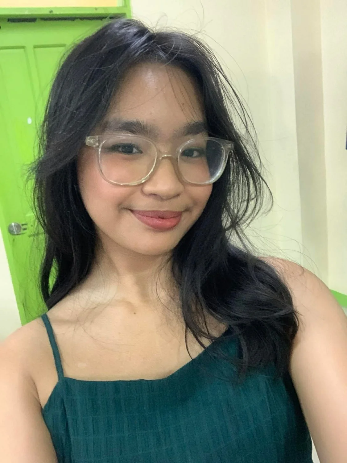 Slutty girls Rania and Frances 18yo, Philippines image 6