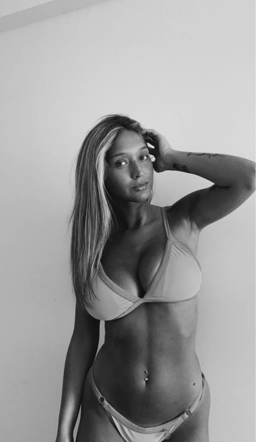Hot teen natural tits Latina Martina image 20