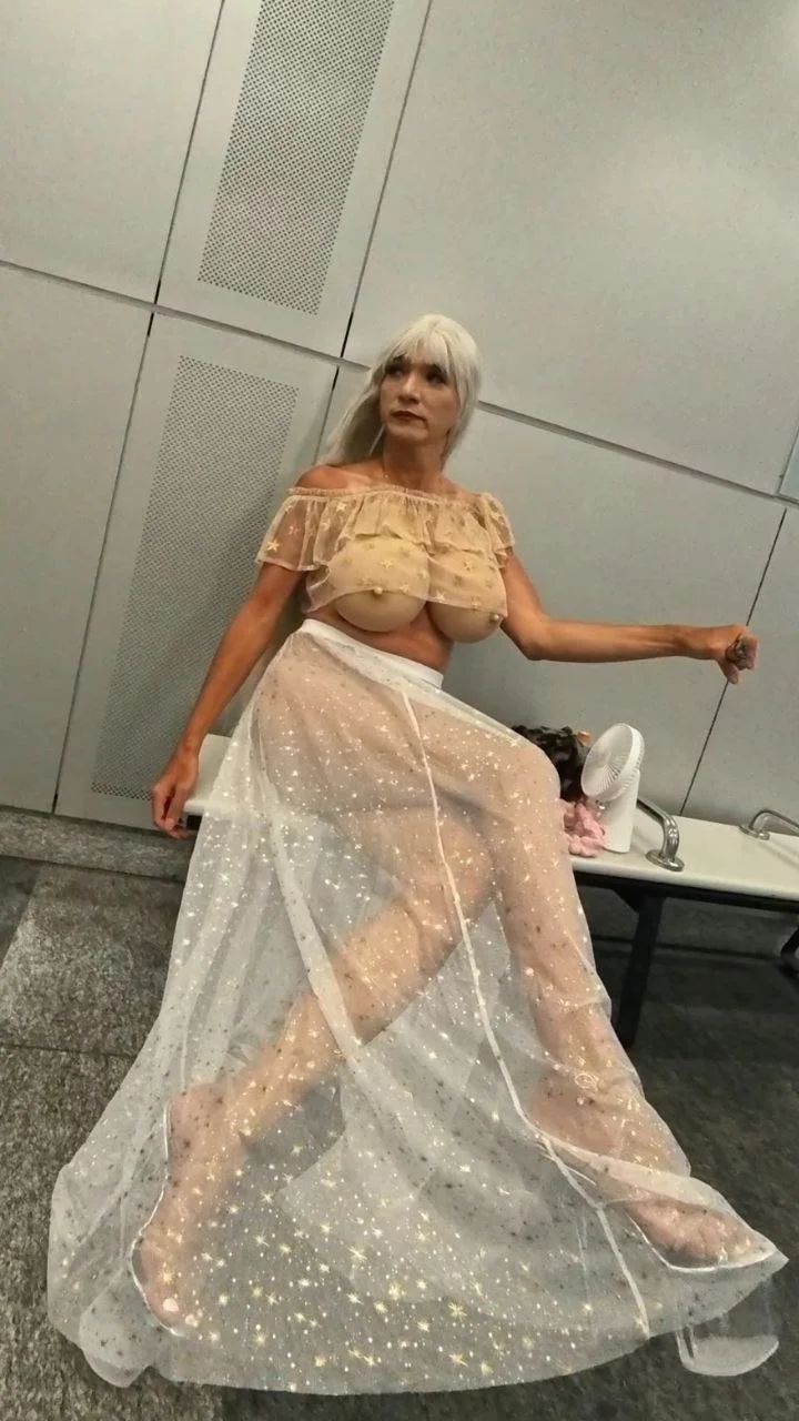 Chinese Exhibitionist Crossdresser 08 image 3