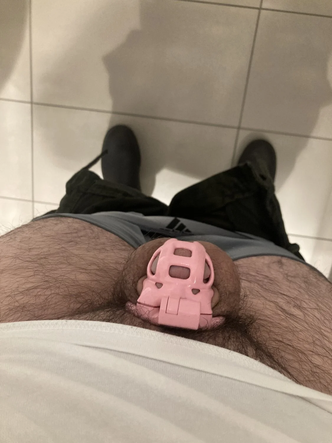 caged pussy free loser image 2