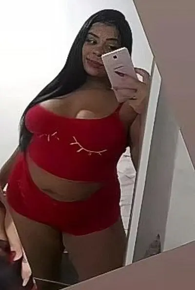 Morena gordelicia vazada por seguidor cover image