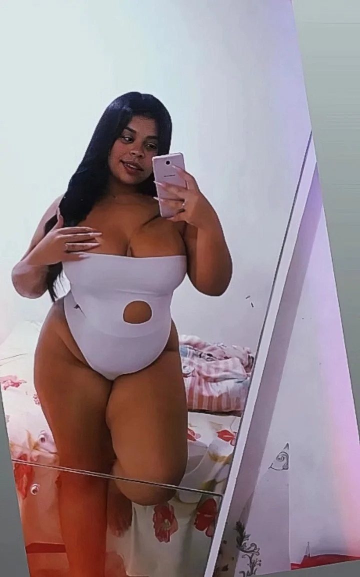 Morena gordelicia vazada por seguidor image 2
