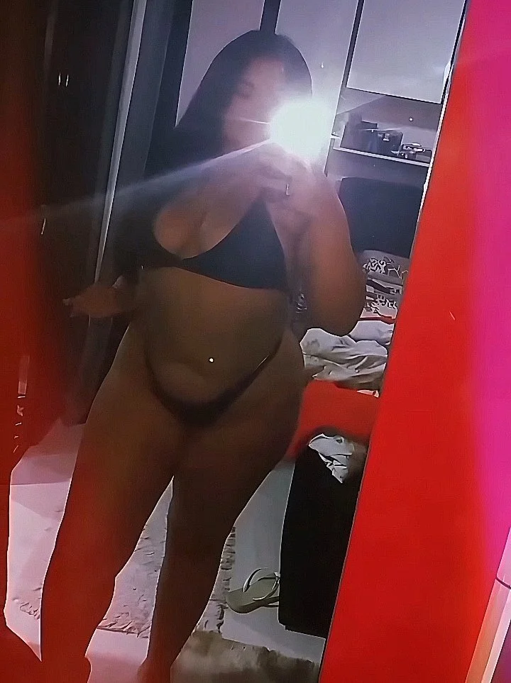Morena gordelicia vazada por seguidor image 4