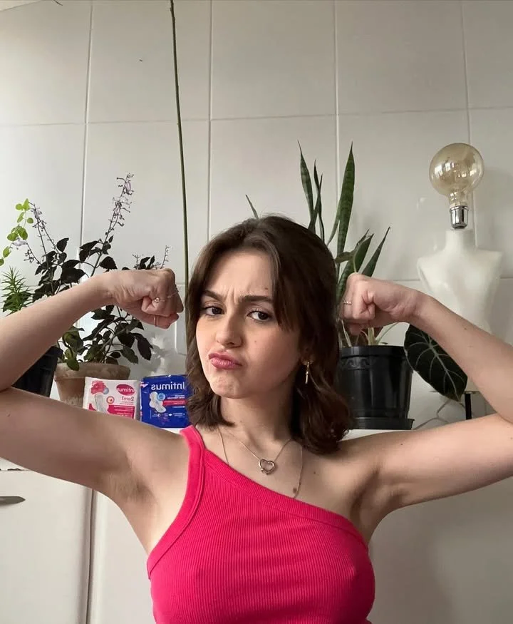 Klara Castanho e suas axilas perfeitas😋 image 13