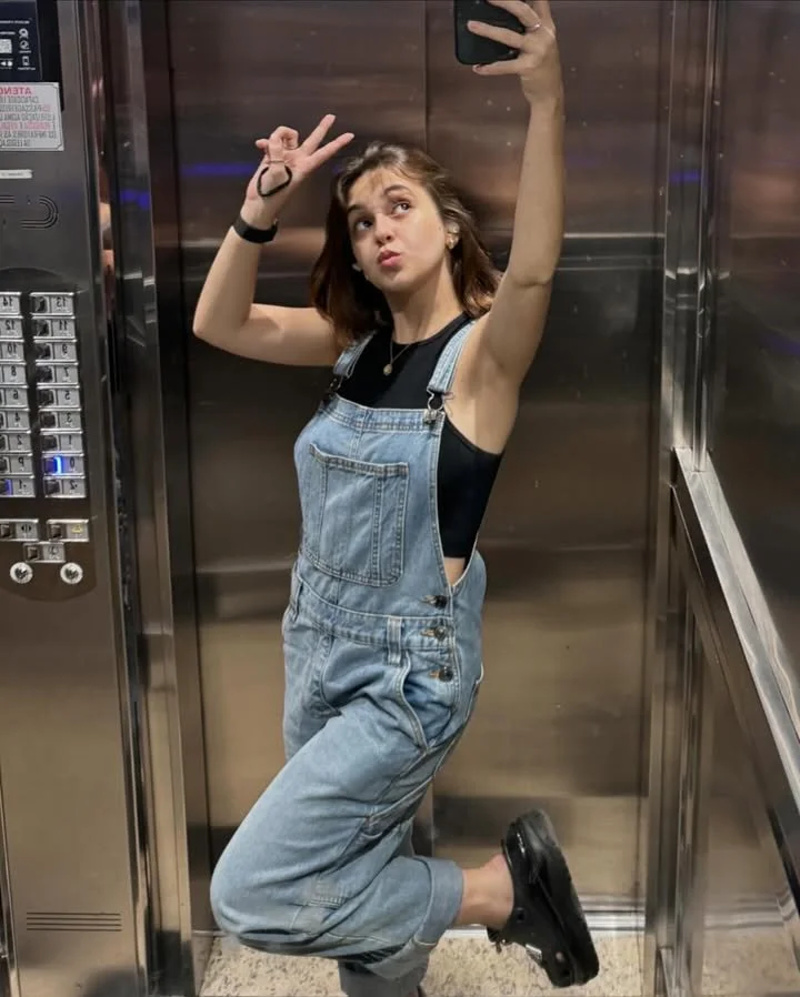 Klara Castanho e suas axilas perfeitas😋 image 17