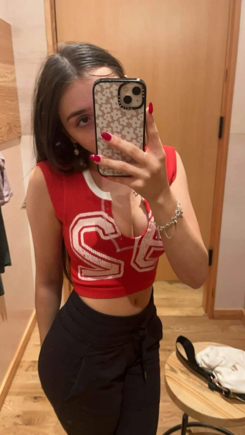 Latina Putita image 13