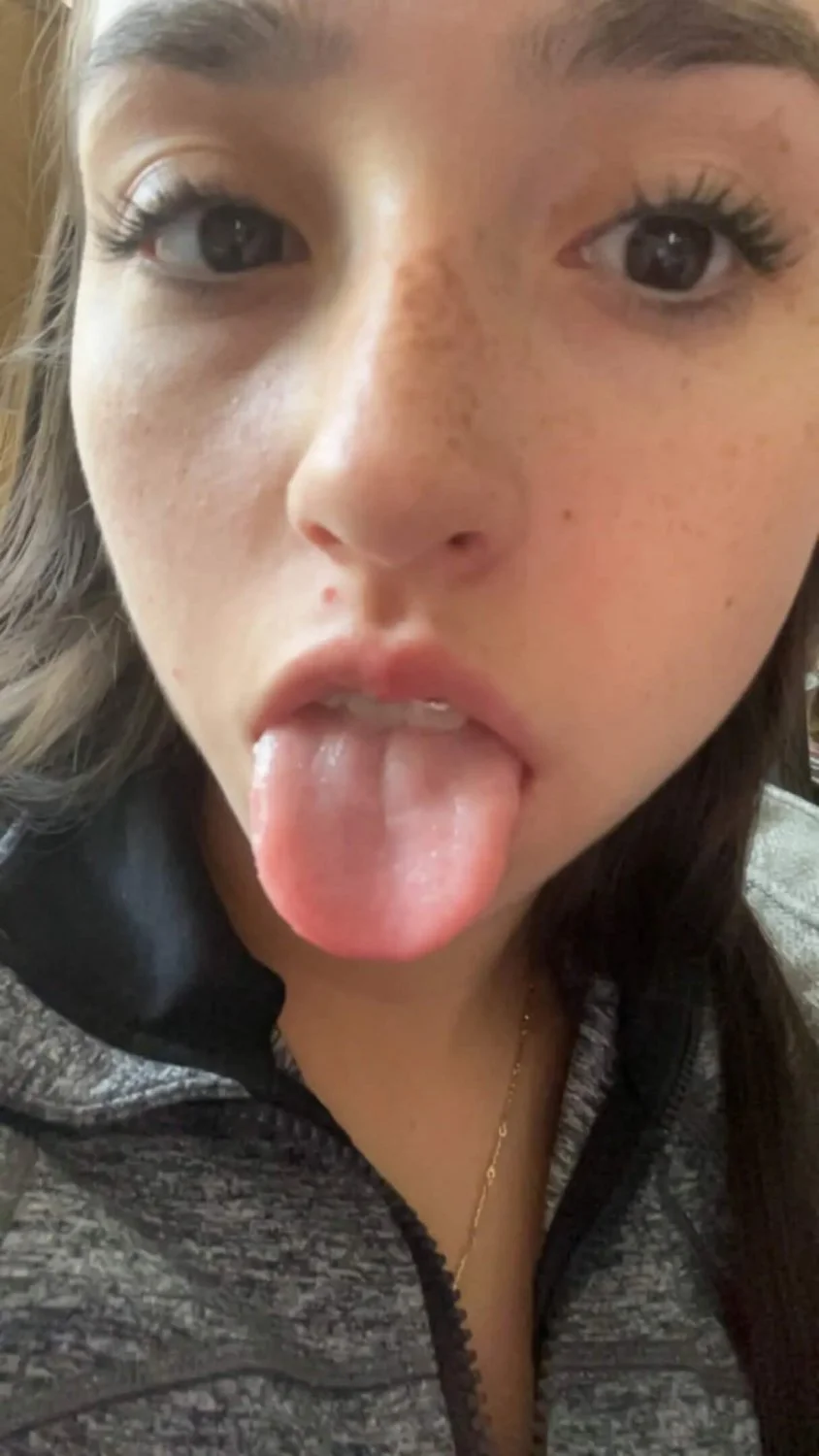 Latina Putita image 16