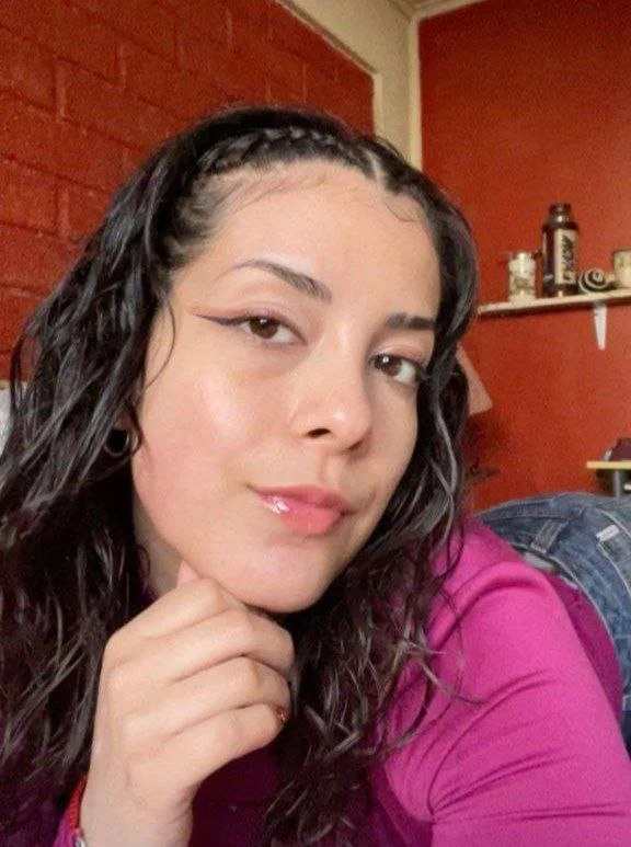 Melanie Chilena culona le gusta mostrar el culo image 2