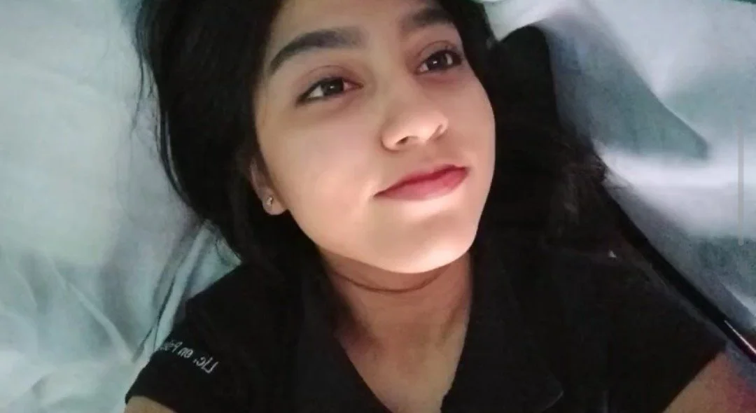 Más de la puta bonita de Paola image 4