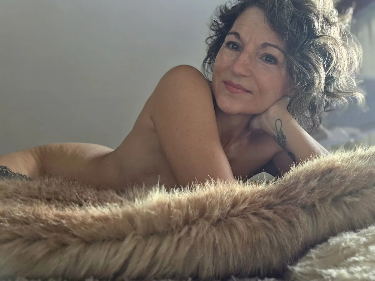 Milf in Calore image 9