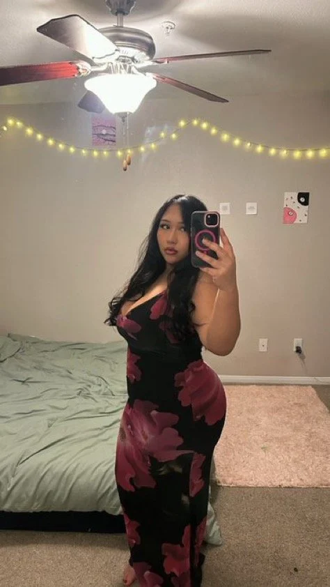 Asian slut using her dildo image 2