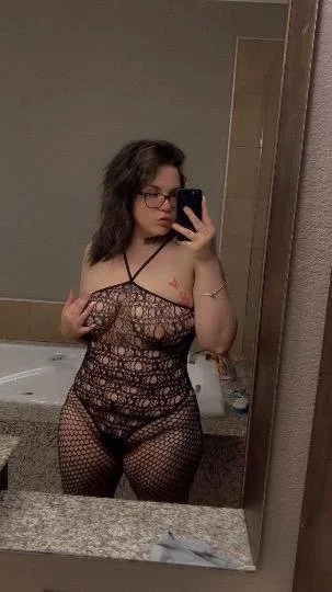 CASSIE TALL CURVY NATIVE AMERICAN image 23