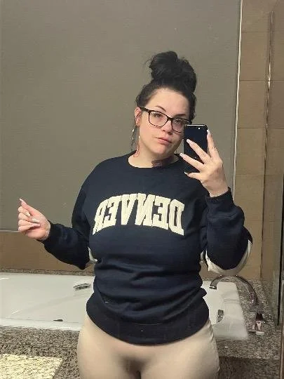 CASSIE TALL CURVY NATIVE AMERICAN image 28