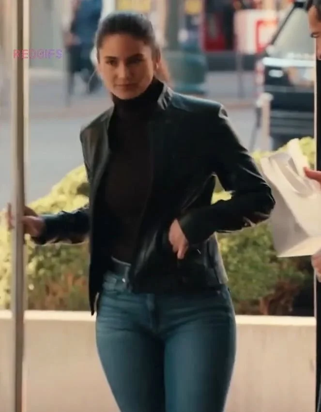MyType Actress #3 Sexy Curvy w/ Big Booty image 11