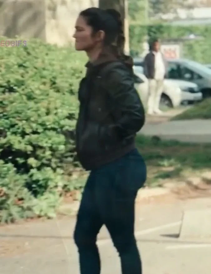 MyType Actress #3 Sexy Curvy w/ Big Booty image 19