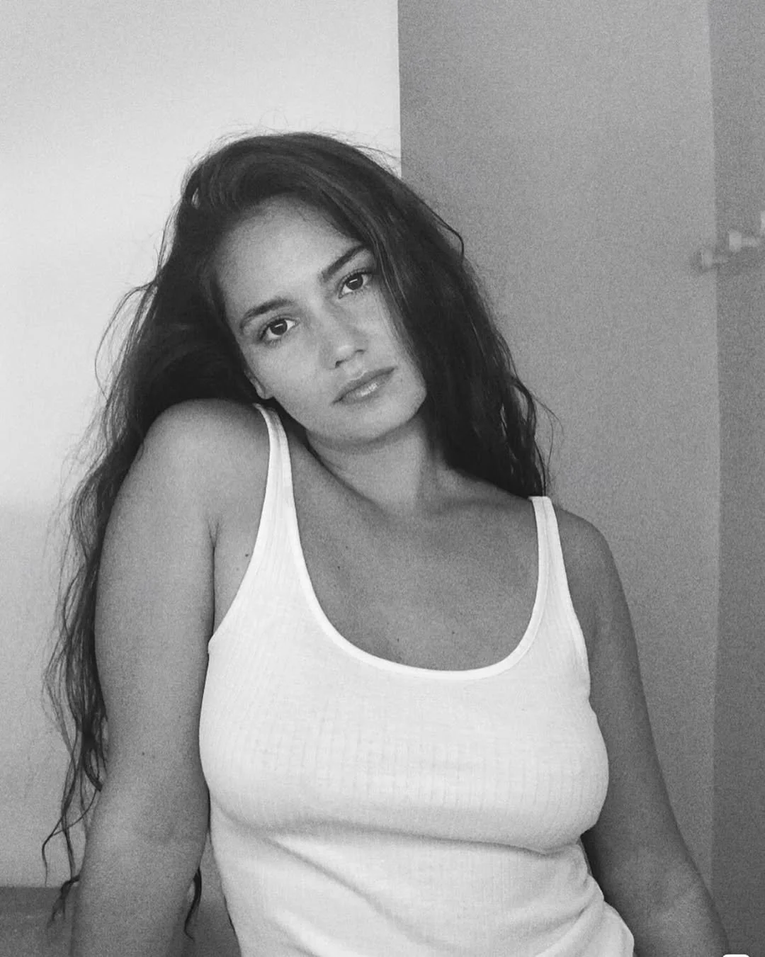 MyType Actress #3 Sexy Curvy w/ Big Booty image 8