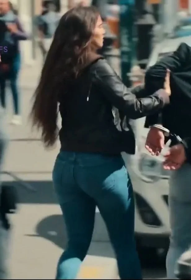 MyType Actress #3 Sexy Curvy w/ Big Booty image 9