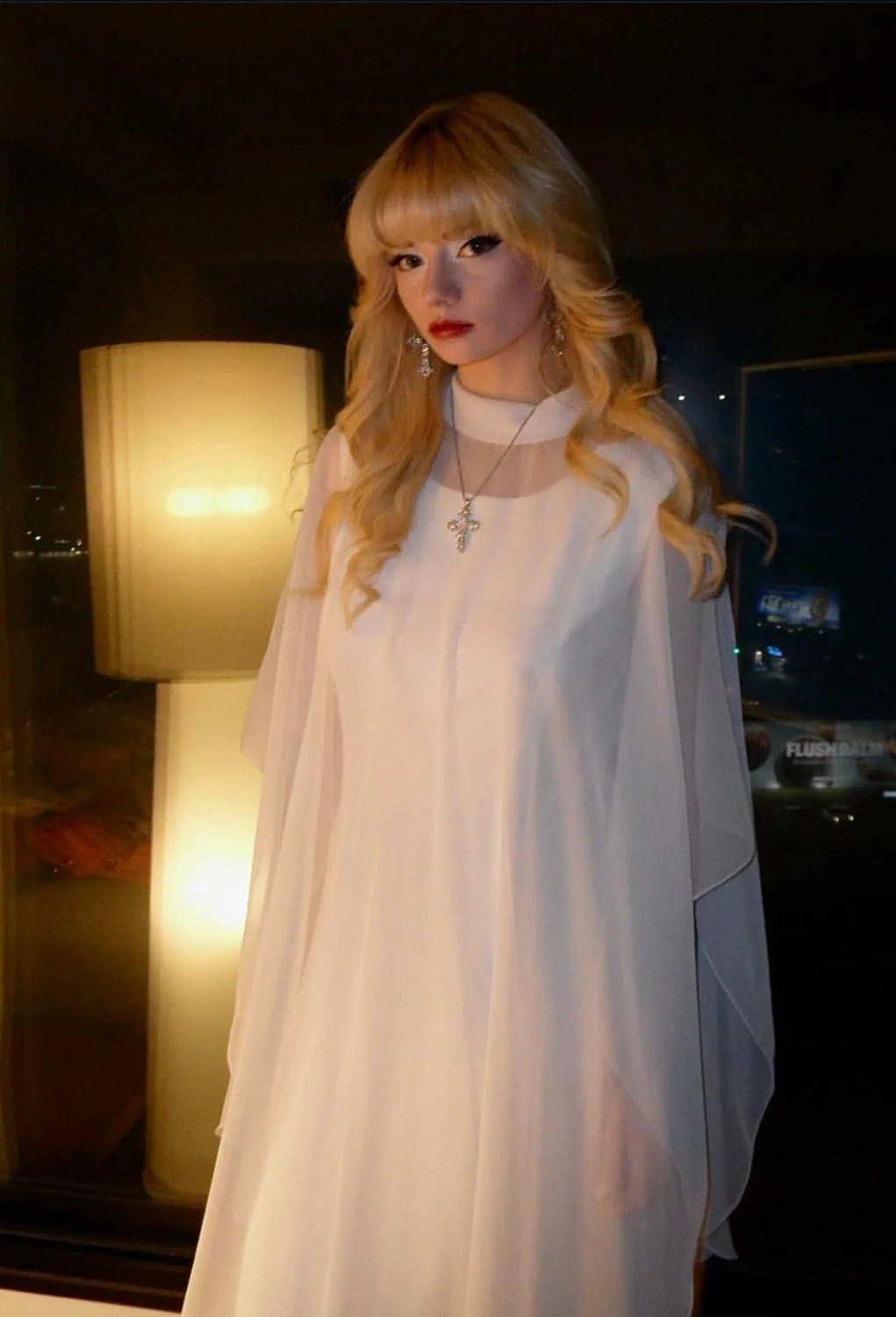 I love mommy Emma, she’s so beautiful image 2
