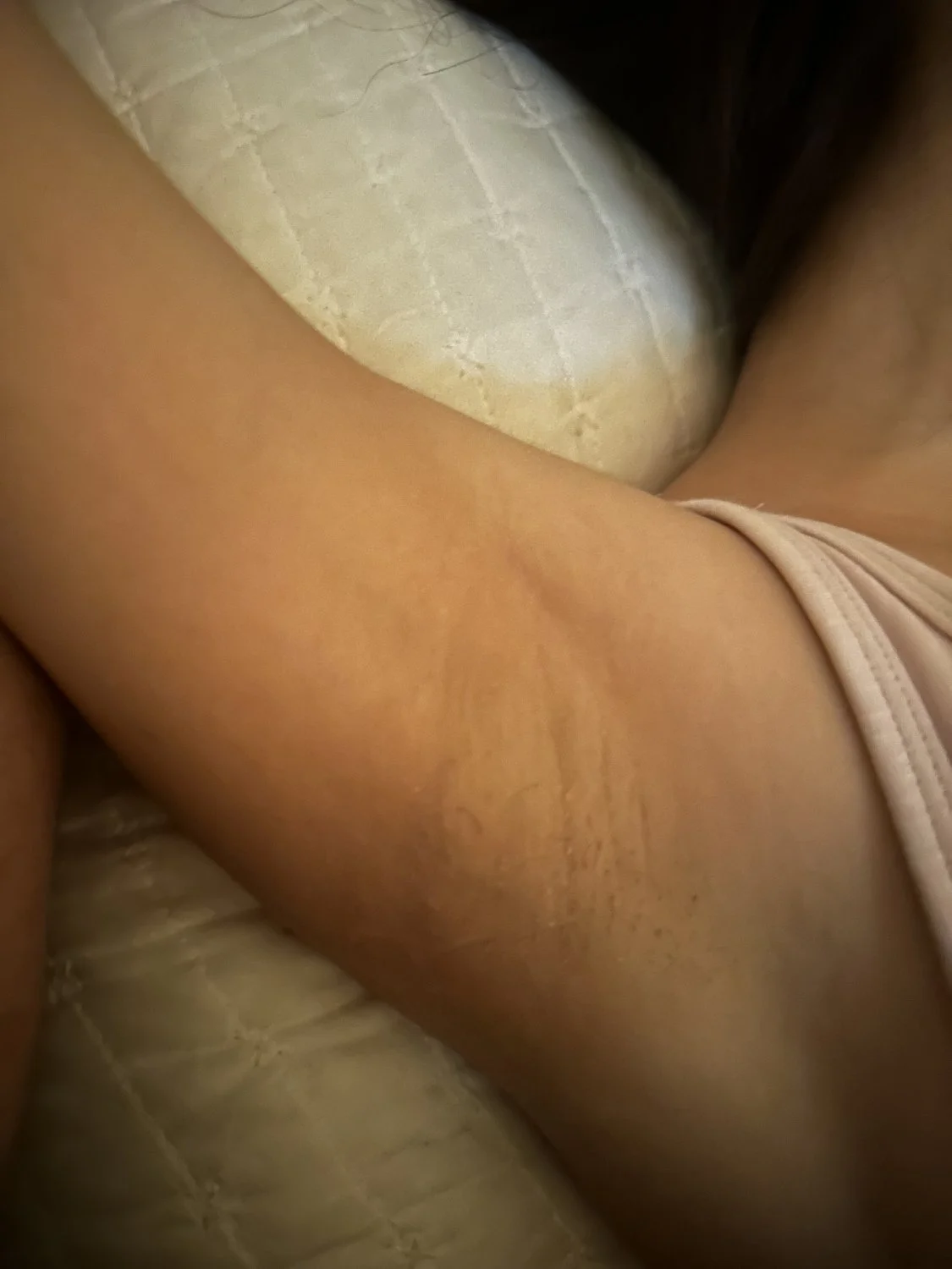 latina gf armpit image 2