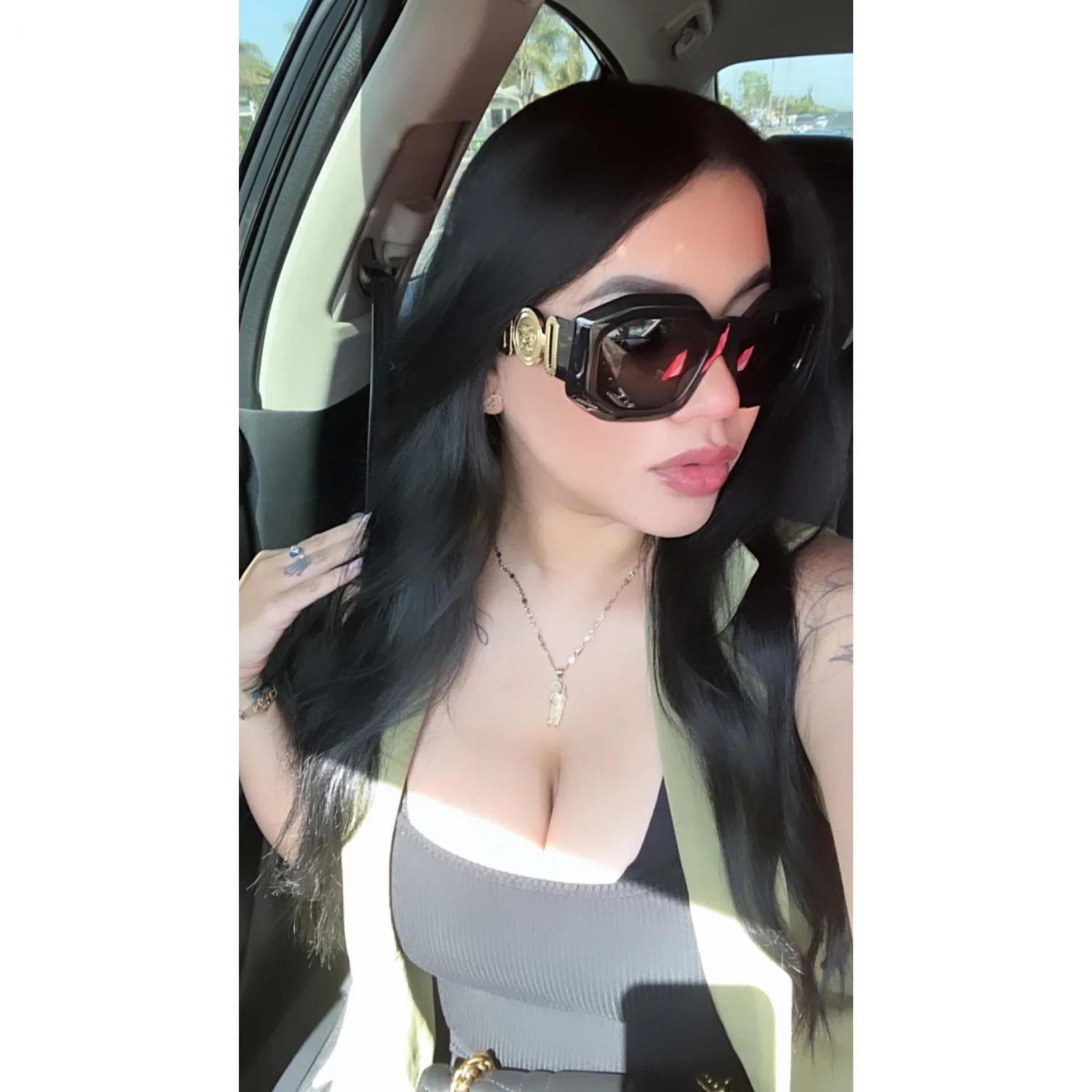 Sexy big tit Latina milf image 14