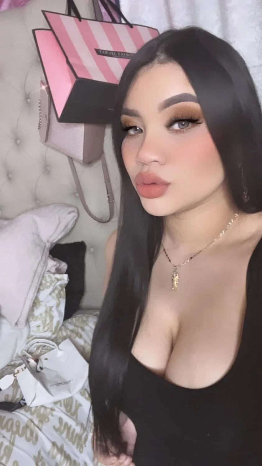 Sexy big tit Latina milf image 19