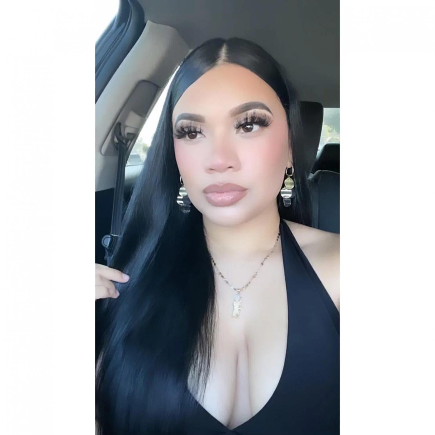 Sexy big tit Latina milf image 2