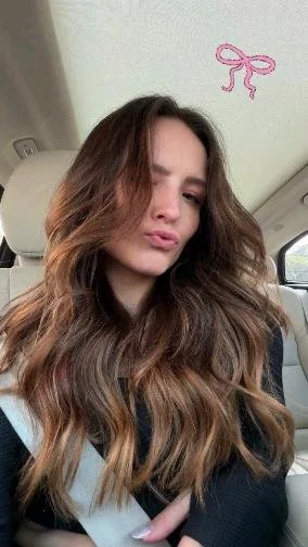 Larissa Manoela lindinha , beleza Deusa...gatinha gostosa !!! image 1