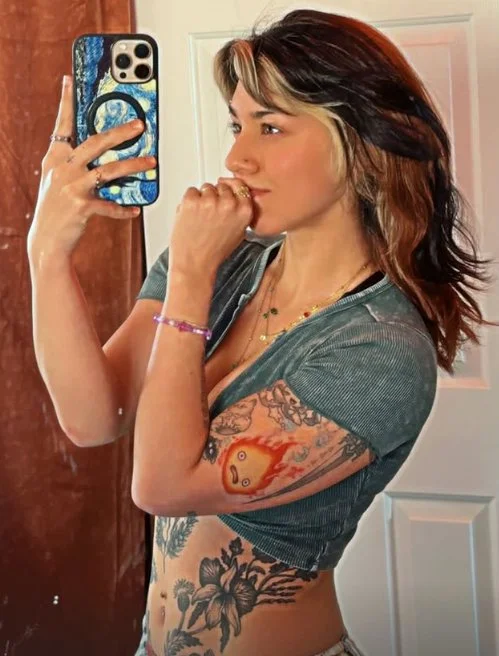 my oh myyyy who's this hottieeee main image