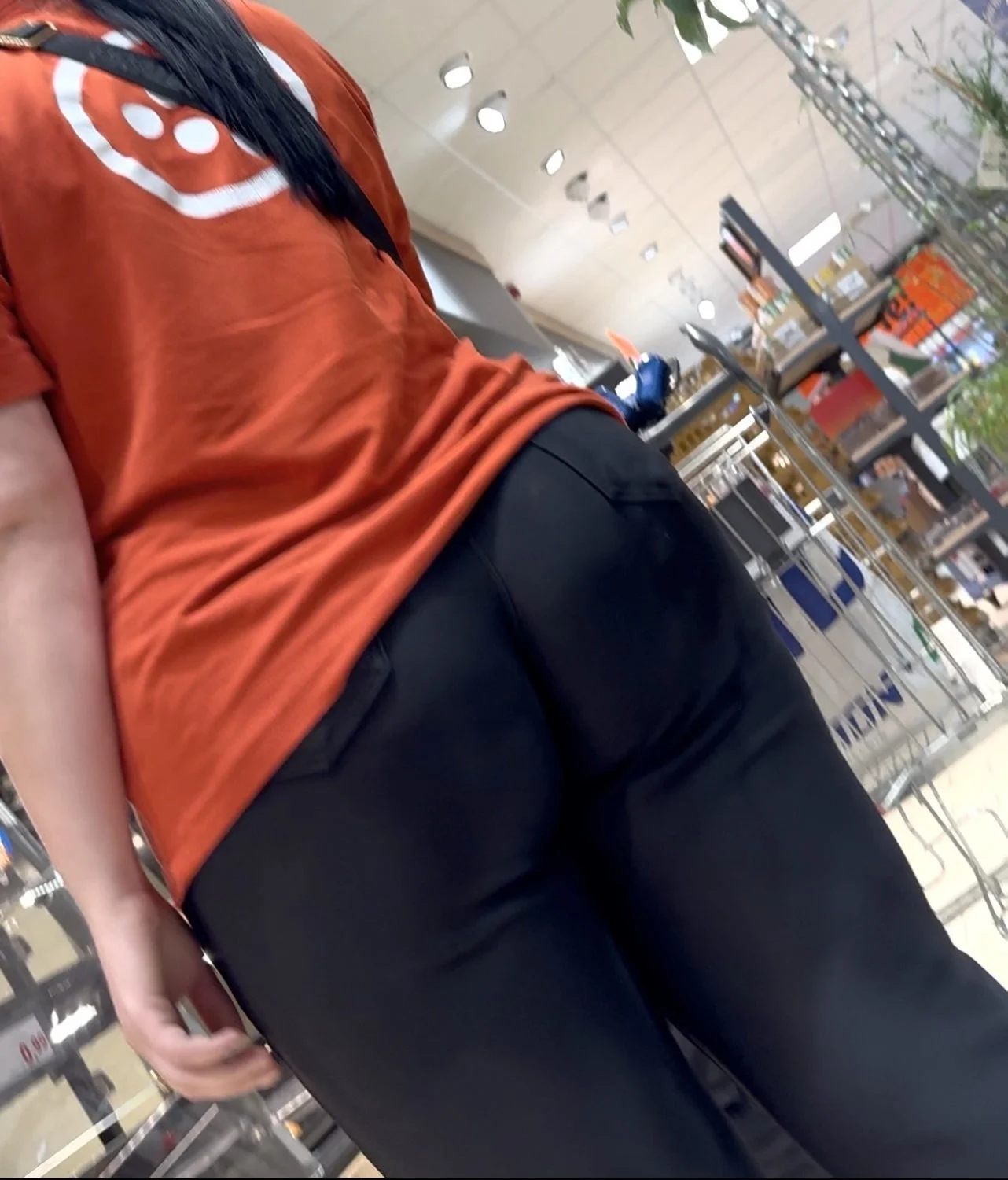 Insane dutch teen leggings creepshot image 5
